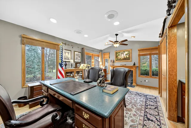 $799,000 | 1404 Amy Lane, Libertyville, IL 60048