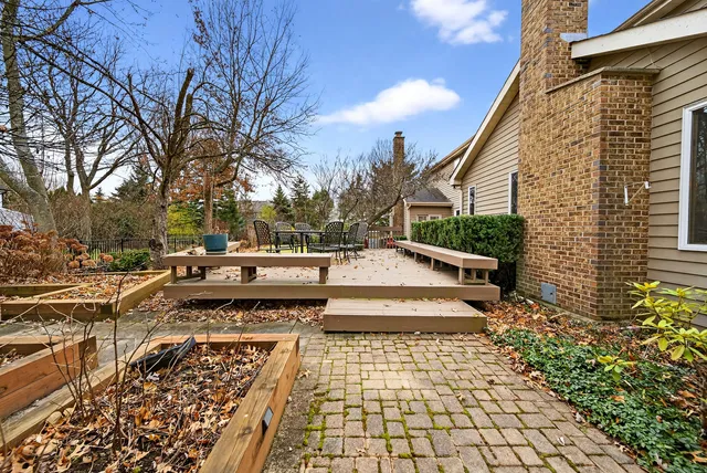 $799,000 | 1404 Amy Lane, Libertyville, IL 60048