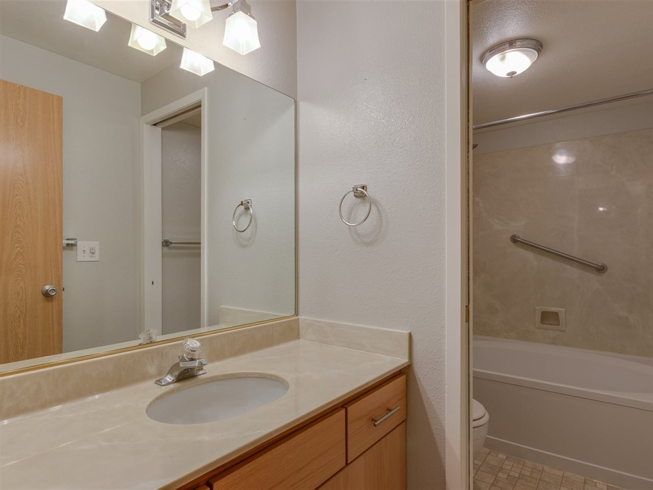 164 South Coeur D'Alene Street, Unit C204 Spokane, WA 99201 - Photo 13 of 20