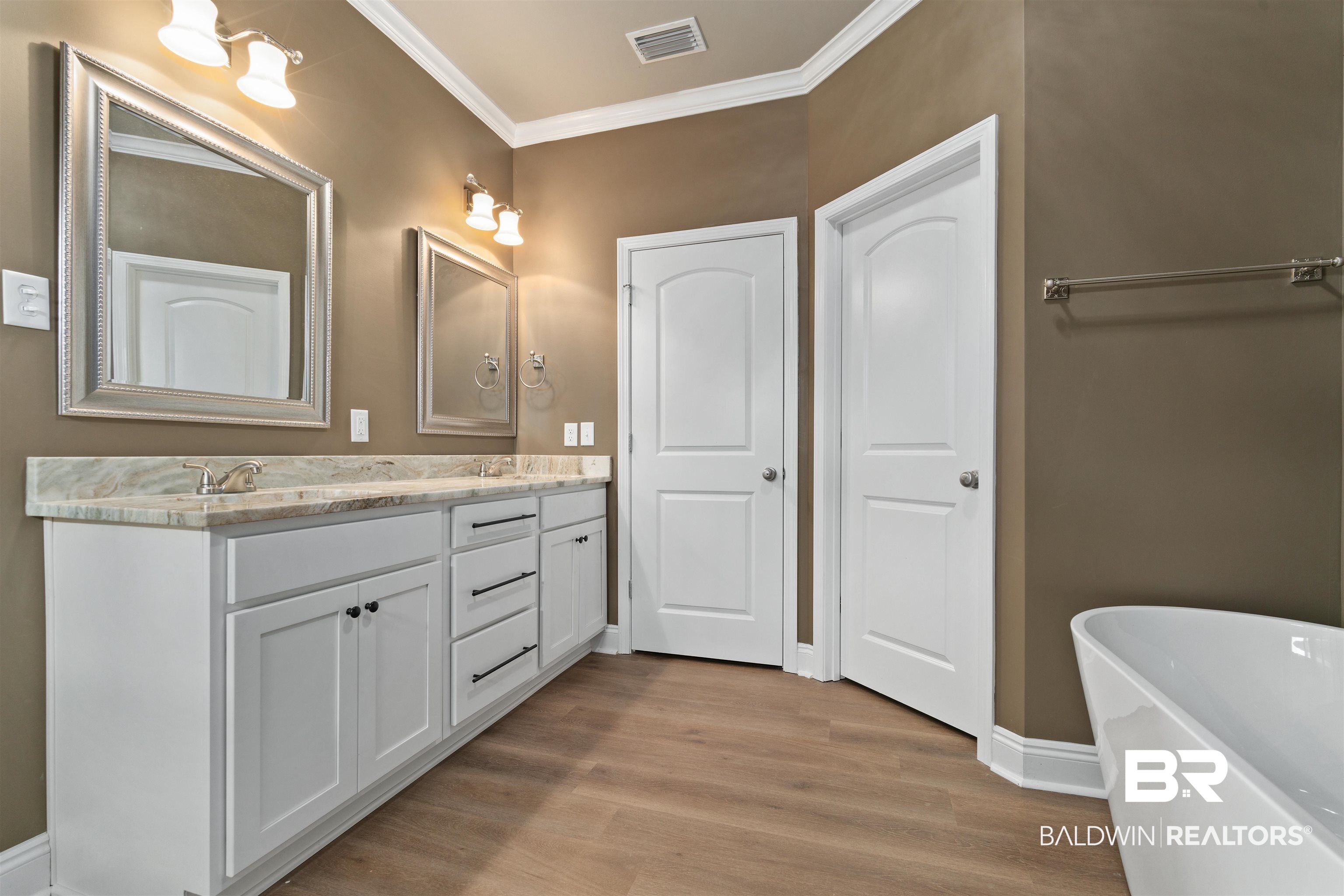 10164 Bridgewater Drive Theodore, AL 36582 - Photo 19 of 34 En Suite