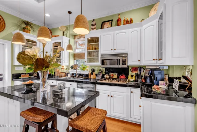 $1,350,000 | 1456 Beach Boulevard, Biloxi, MS 39530