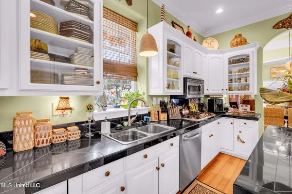$1,250,000 | 1456 Beach Boulevard, Biloxi, MS 39530