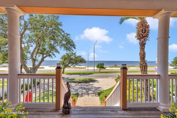 $1,250,000 | 1456 Beach Boulevard, Biloxi, MS 39530