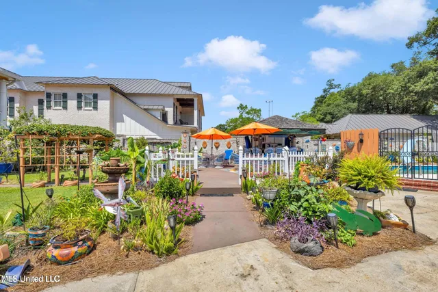 $1,350,000 | 1456 Beach Boulevard, Biloxi, MS 39530