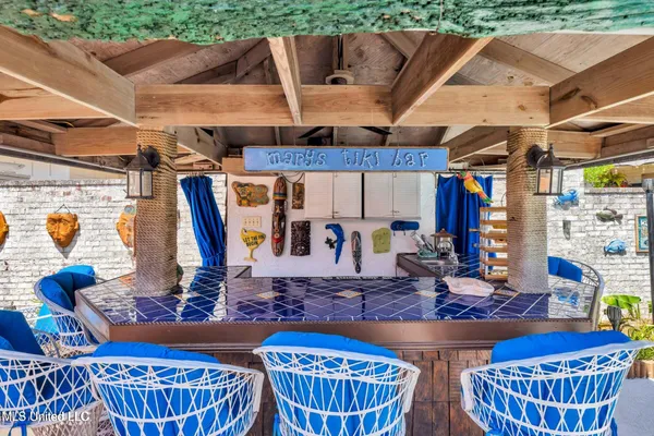 $1,250,000 | 1456 Beach Boulevard, Biloxi, MS 39530