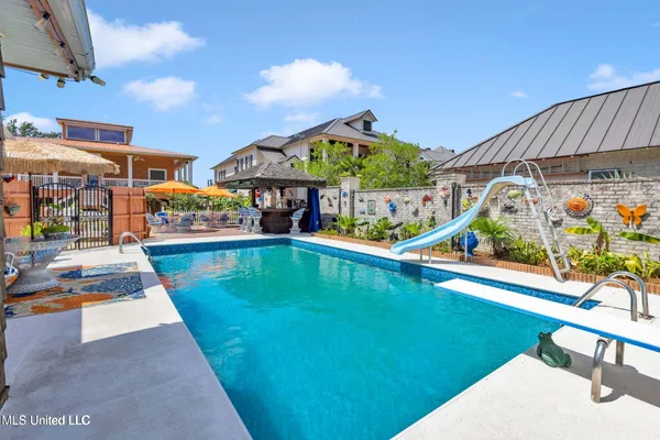 $1,250,000 | 1456 Beach Boulevard, Biloxi, MS 39530