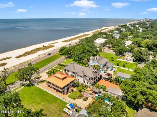 $1,350,000 | 1456 Beach Boulevard, Biloxi, MS 39530