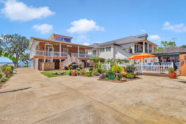$1,350,000 | 1456 Beach Boulevard, Biloxi, MS 39530