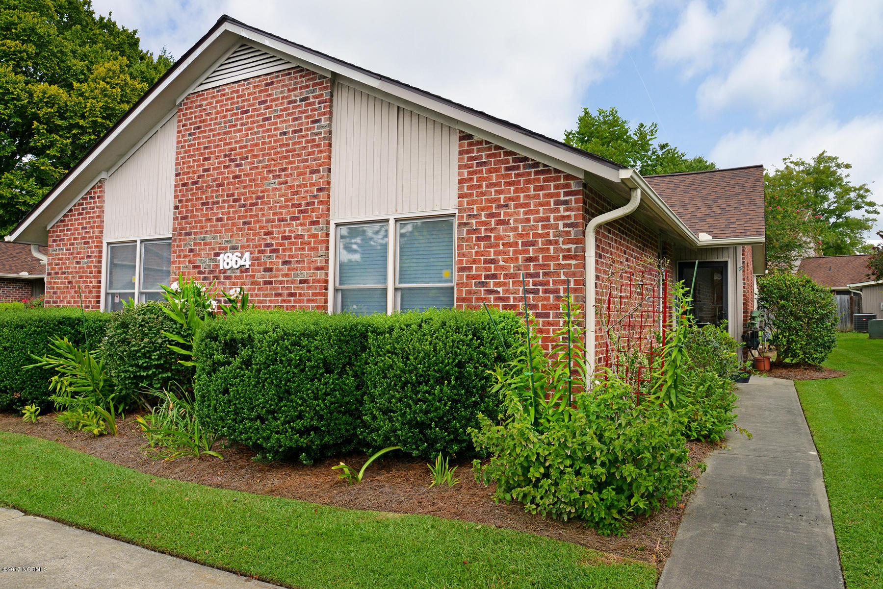 1864 Quail Ridge Road, Unit P Greenville, NC 27858 - Photo 3 of 28 1864 Quail Ridge Unit P-00002