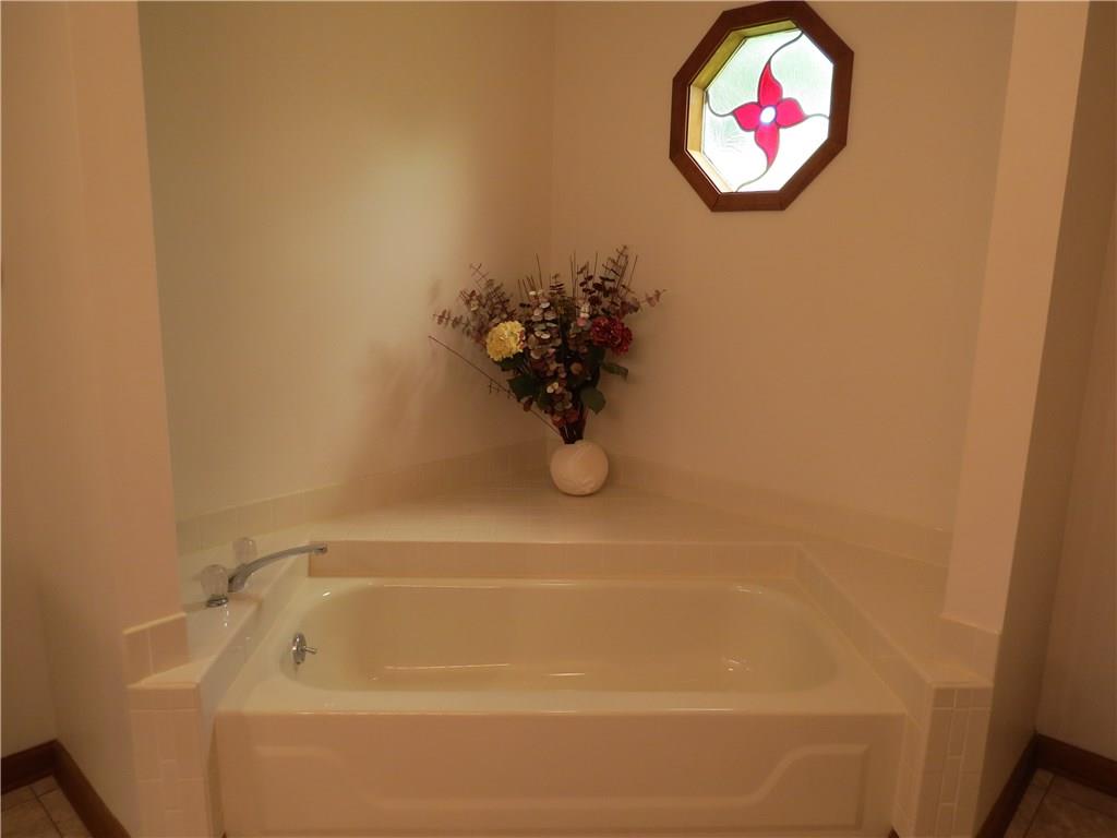 8112 North Payne Road Indianapolis, IN 46268 - Photo 17 of 23 Gallery Image 17