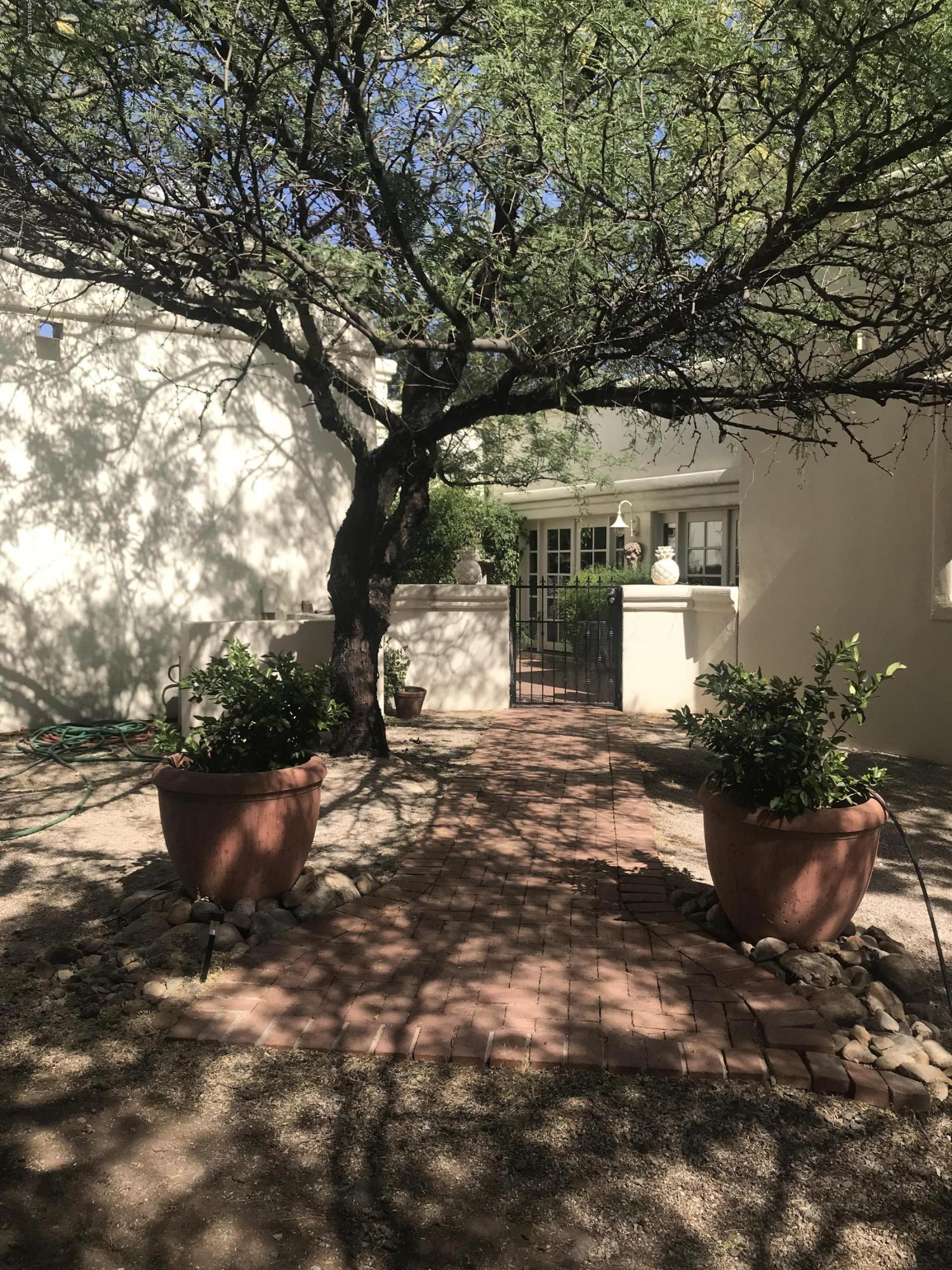 5354 East Edwin Road Tucson, AZ 85739 - Photo 1 of 40 Gallery Image 1