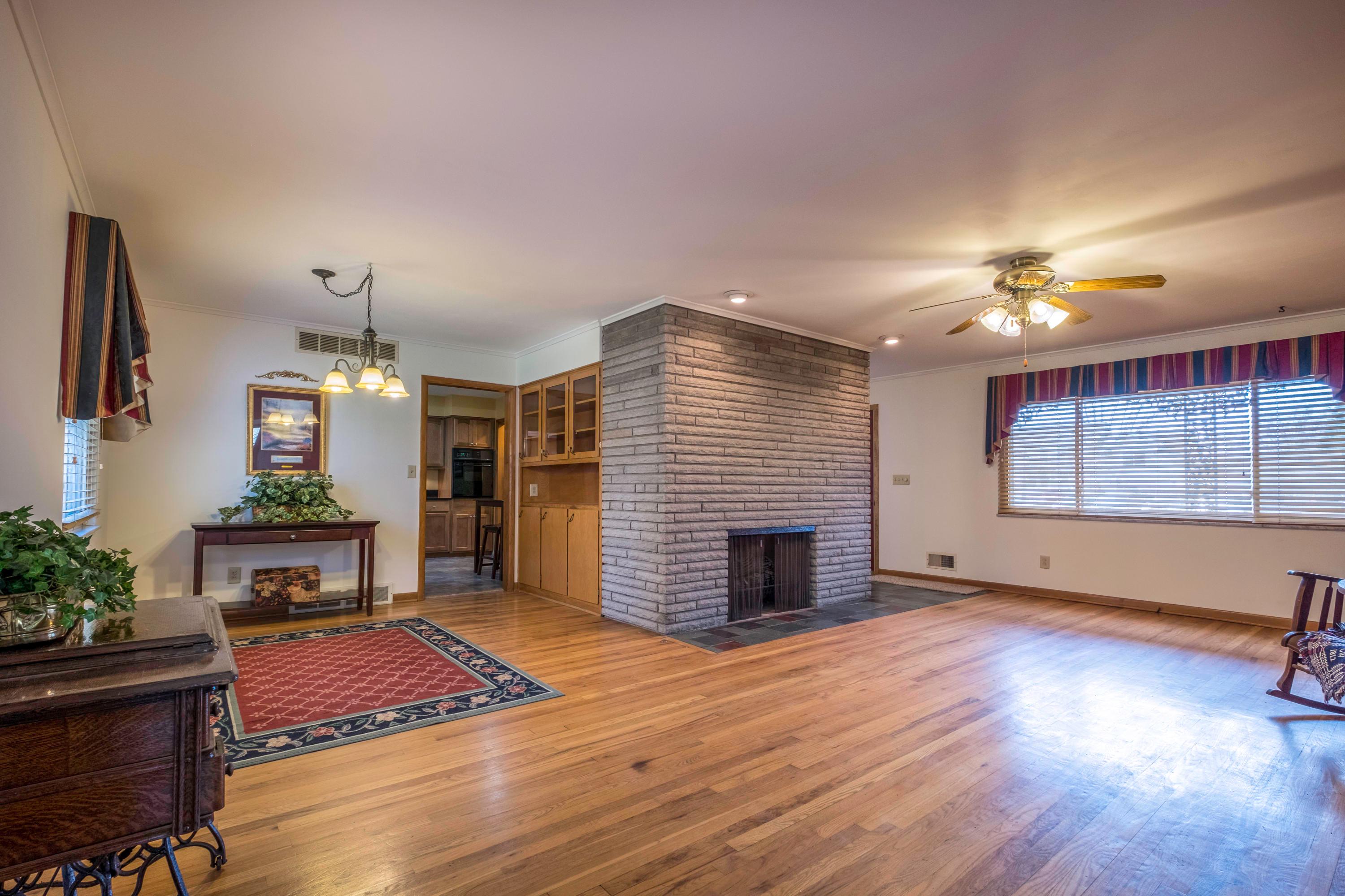 4066 Windermere Road Upper Arlington, OH 43220 - Photo 2 of 29