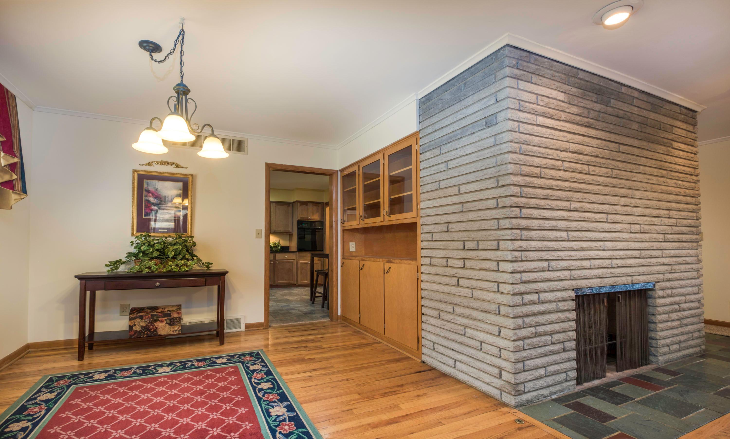 4066 Windermere Road Upper Arlington, OH 43220 - Photo 4 of 29