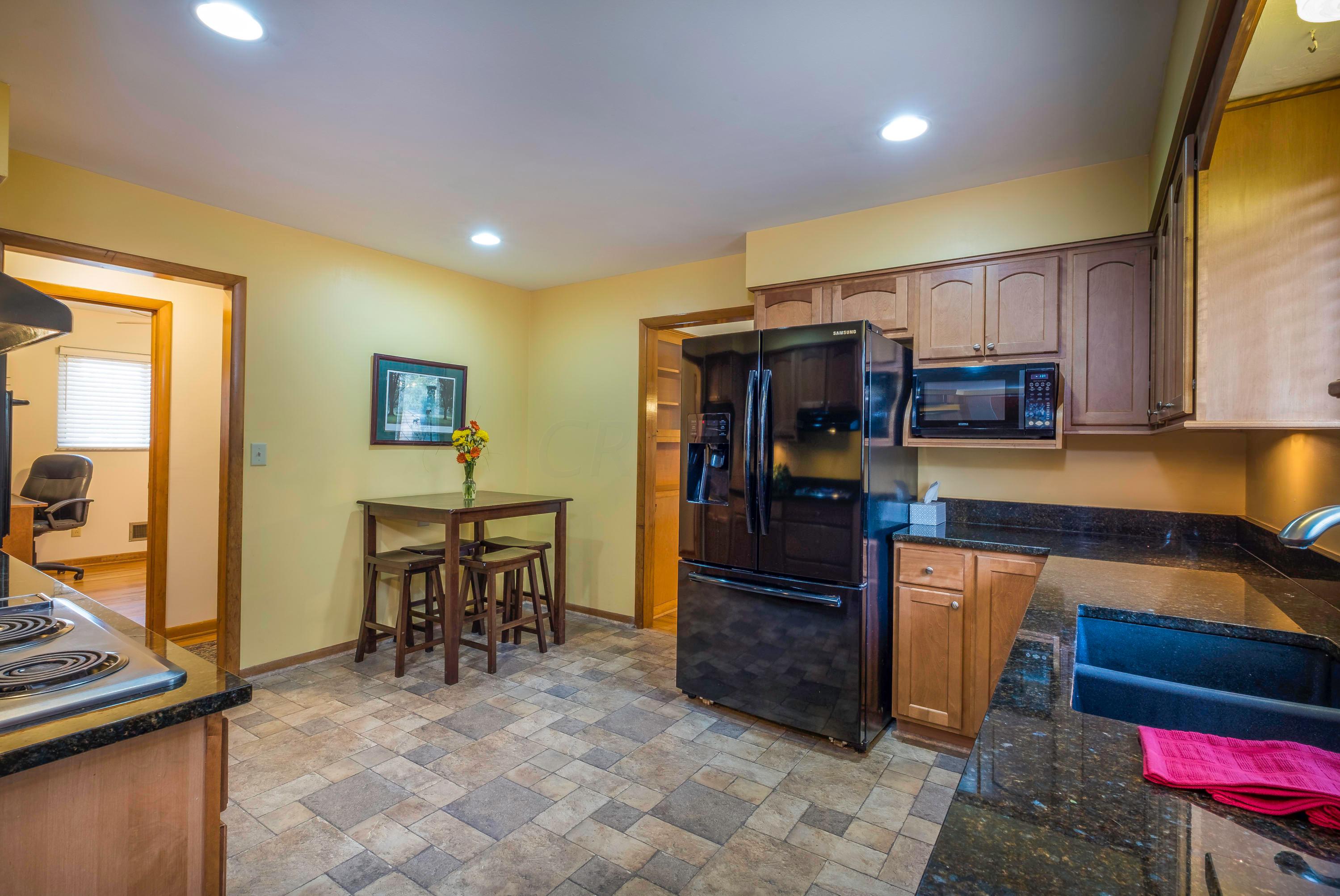 4066 Windermere Road Upper Arlington, OH 43220 - Photo 7 of 29