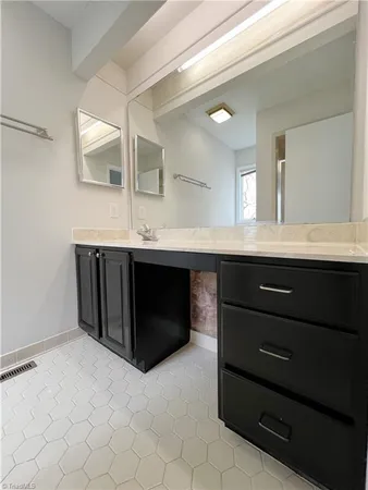 $1,795 | 210 South Lindell Road, Unit E, Greensboro, NC 27403