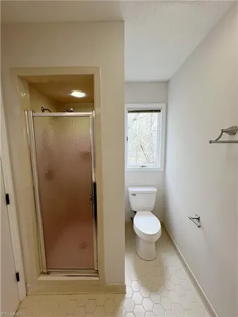 $1,795 | 210 South Lindell Road, Unit E, Greensboro, NC 27403