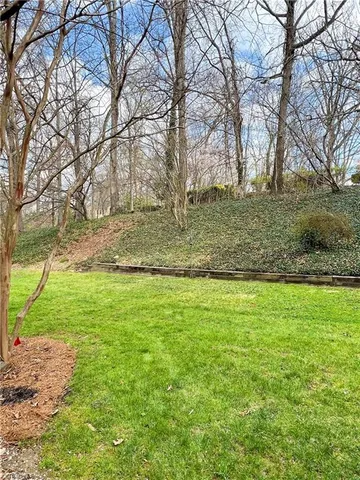 $1,795 | 210 South Lindell Road, Unit E, Greensboro, NC 27403