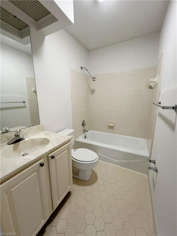 210 South Lindell Road, Unit E Greensboro, NC 27403 - Photo 6 of 28