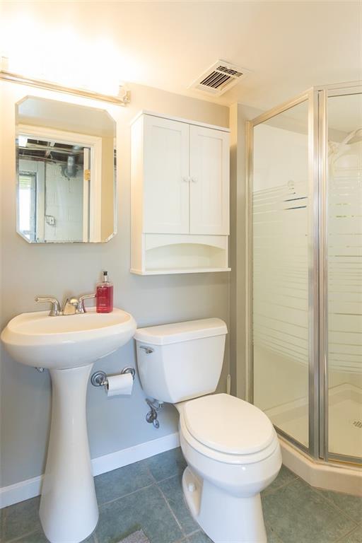 1232 Varner Road Pittsburgh, PA 15227 - Photo 18 of 23 Gallery Image 18