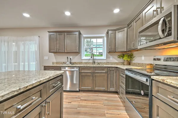 $321,000 | 1950 West Stone Drive, Kingsport, TN 37660