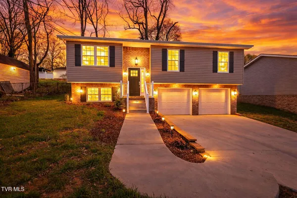 $321,000 | 1950 West Stone Drive, Kingsport, TN 37660