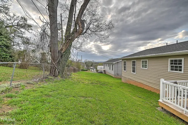 $321,000 | 1950 West Stone Drive, Kingsport, TN 37660