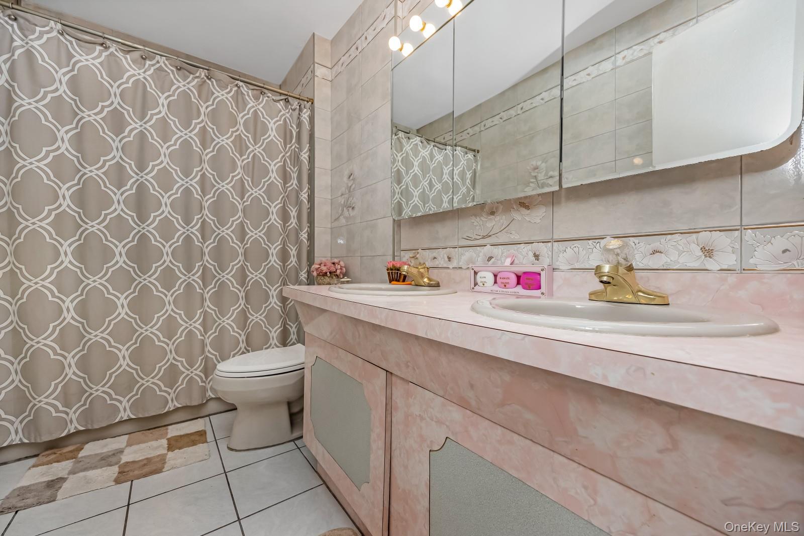 69-35 61st Road Queens, NY 11379 - Photo 22 of 26