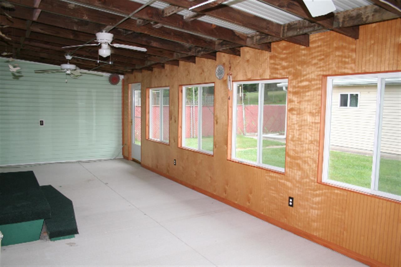 5105 Fairhaven Road Davenport, IA 52807 - Photo 20 of 21 Gallery Image 20
