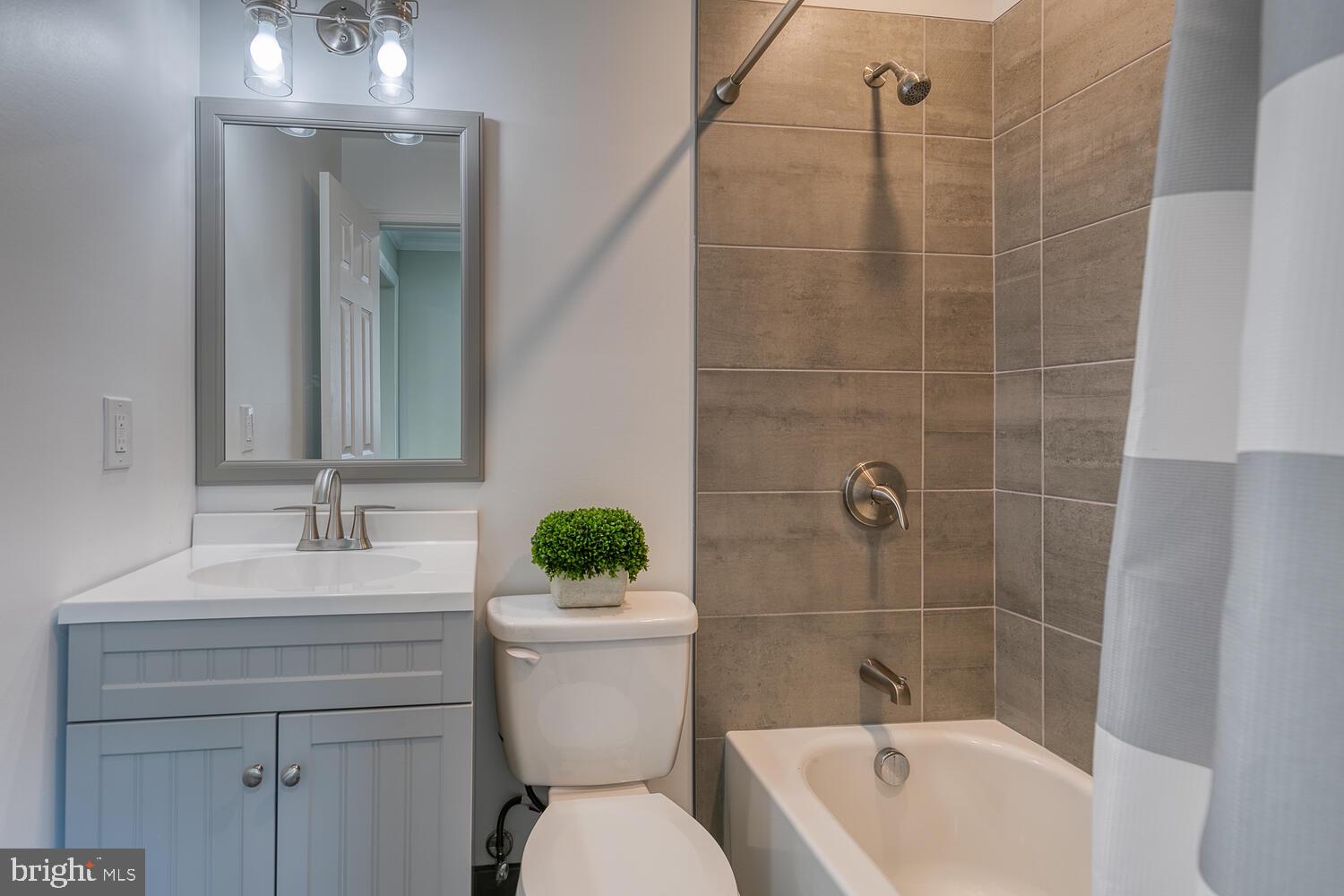 1206 Riggs Court Woodbridge, VA 22191 - Photo 19 of 65 5 Baths