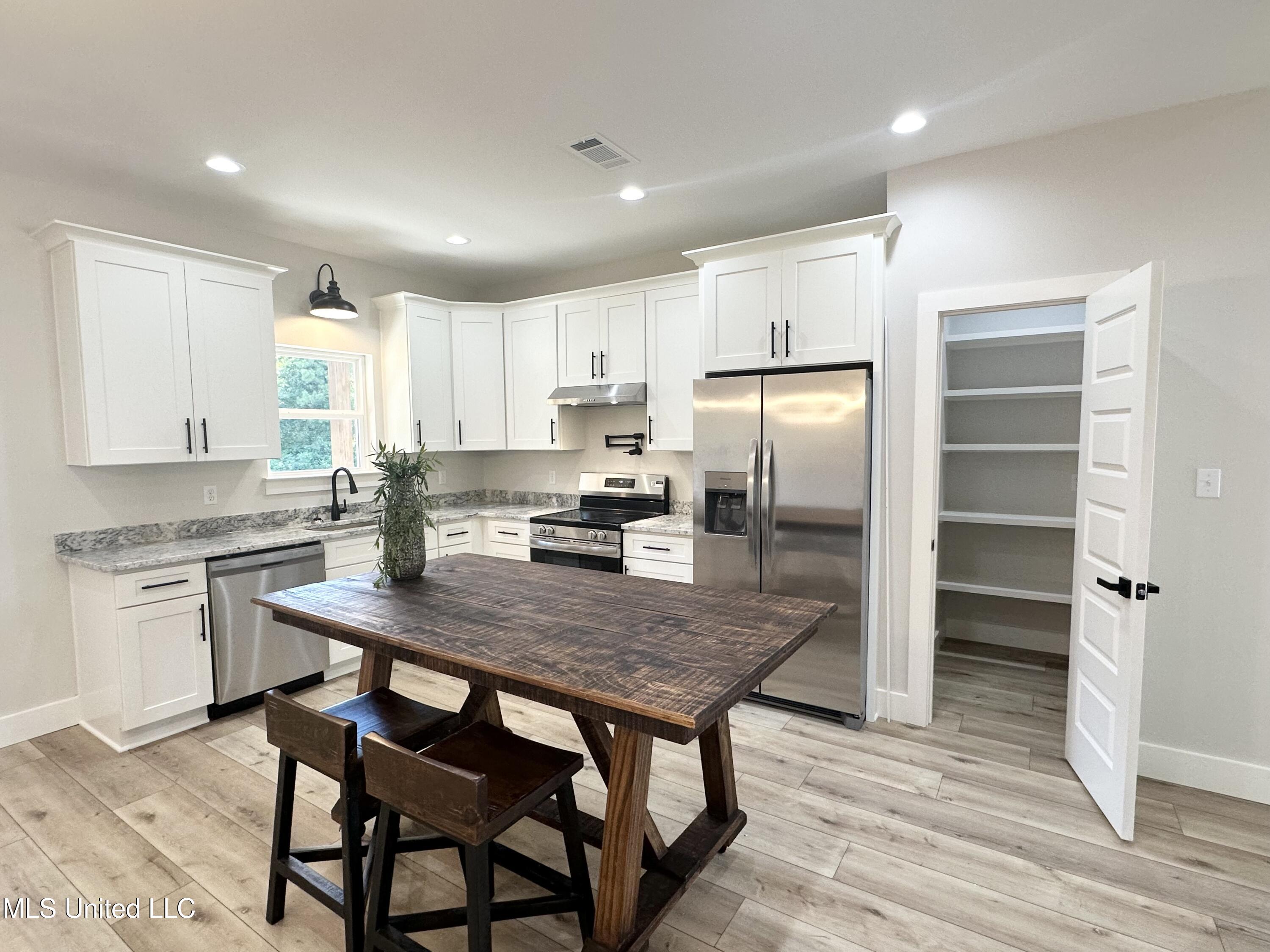 41 Sones Chapel Road Carriere, MS 39426 - Photo 8 of 22 IMG_2233