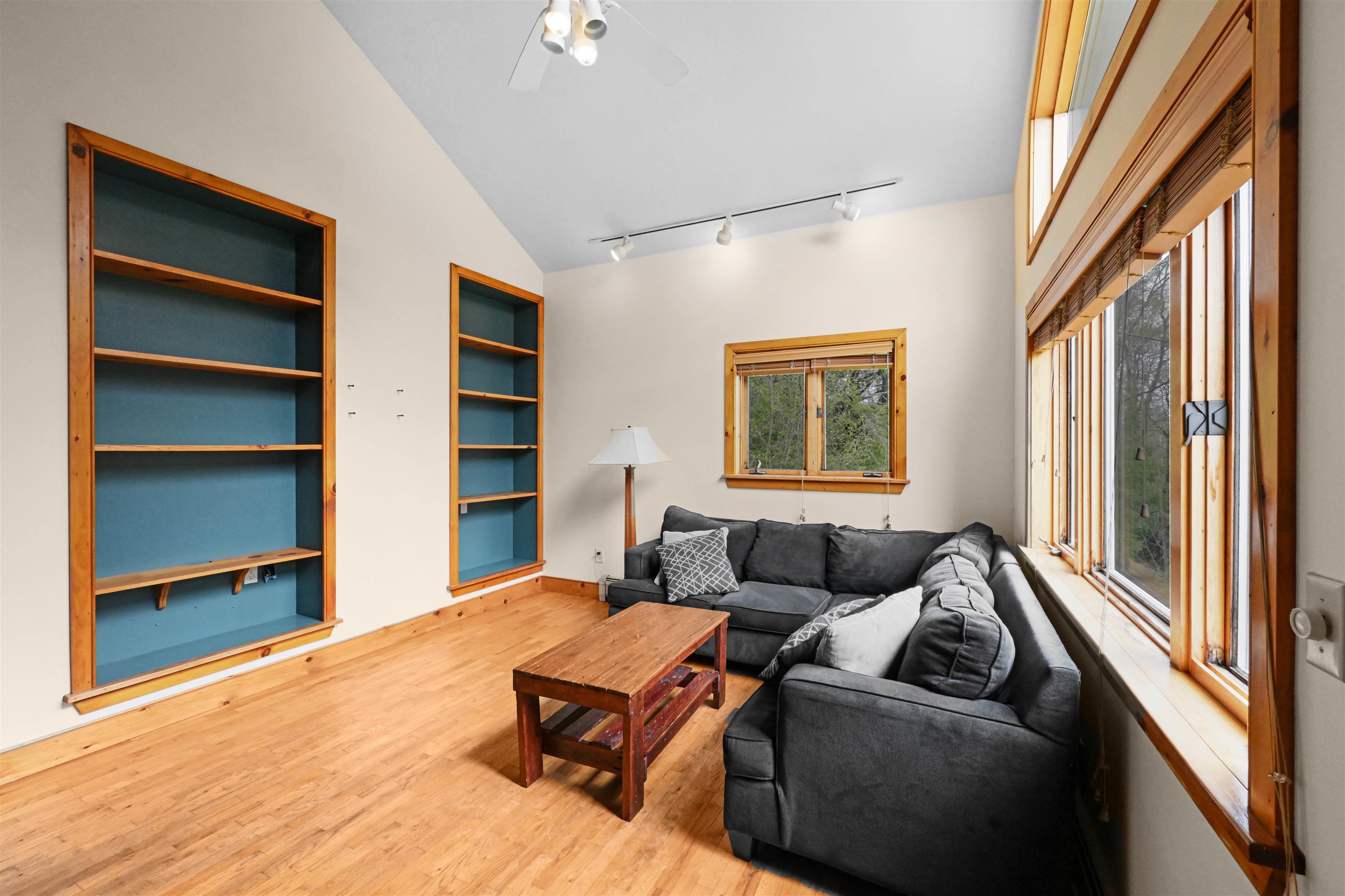 209 County Farm Road Cambridge, VT 05444 - Photo 4 of 54