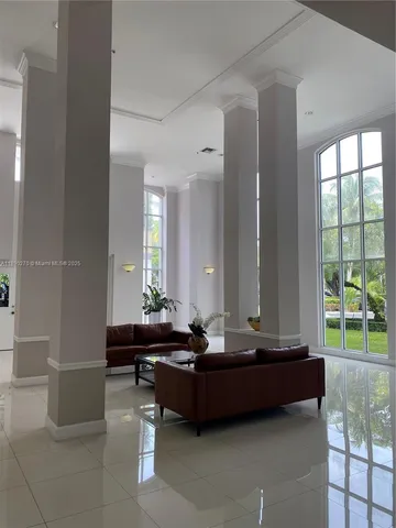 $580,000 | 9725 Northwest 52nd Street, Unit 522, Doral, FL 33178