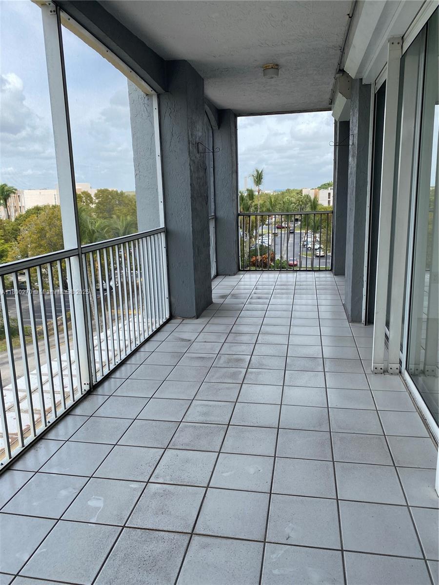 9725 Northwest 52nd Street, Unit 522 Doral, FL 33178 - Photo 4 of 17