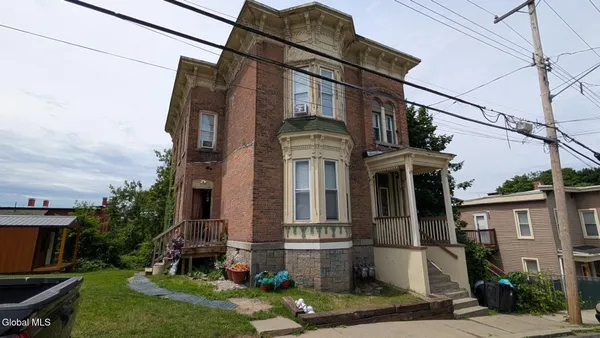 $219,000 | 22 Union Street, Amsterdam, NY 12010
