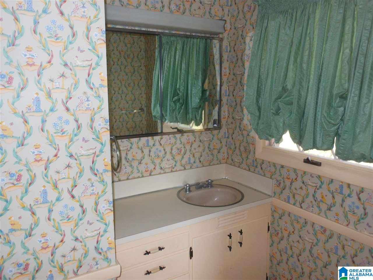 1600 Springhill Road Sylacauga, AL 35150 - Photo 11 of 15 Gallery Image 11