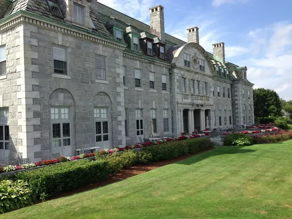 $924,900 | 48 North Shore Drive, Unit 8, Dartmouth, MA 02748