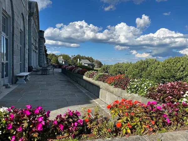 $924,900 | 48 North Shore Drive, Unit 8, Dartmouth, MA 02748