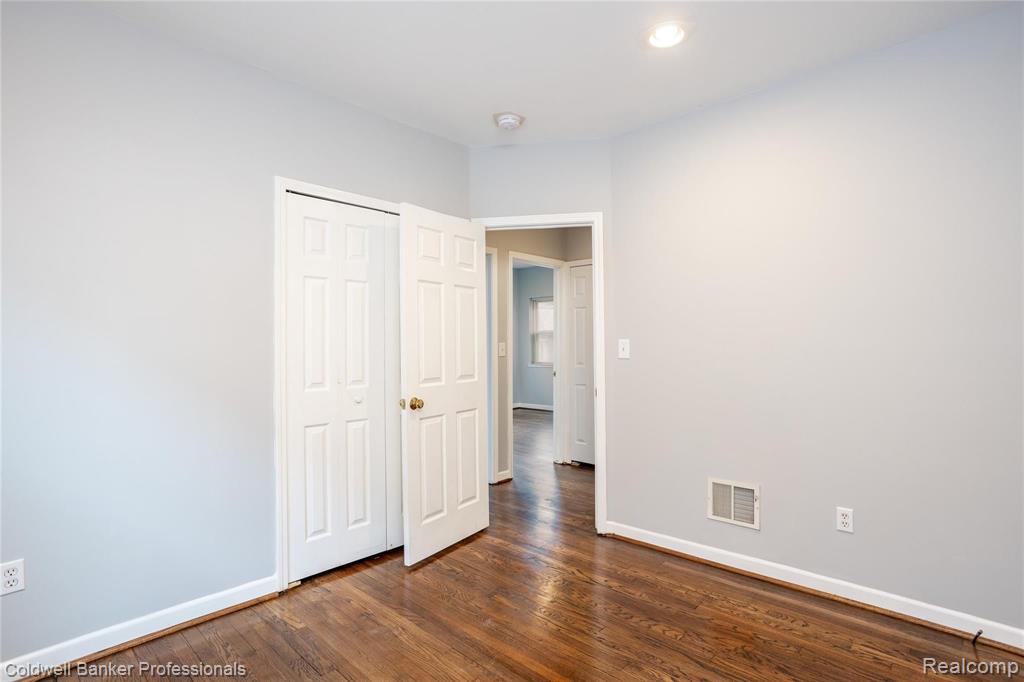 966 Nottingham Road, Unit 968 Grosse Pointe Park, MI 48230 - Photo 12 of 16