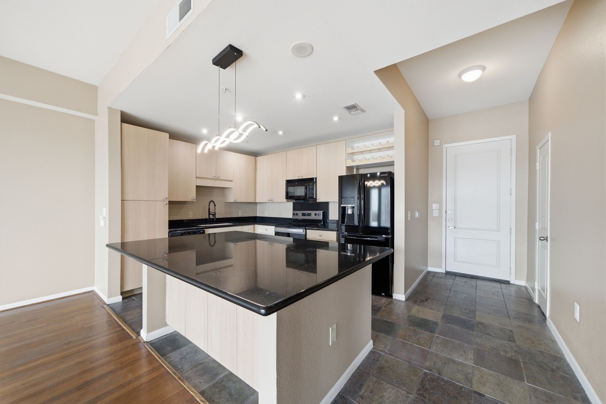 3505 Sage Road, Unit 1003 Houston, TX 77056 - Photo 3 of 14