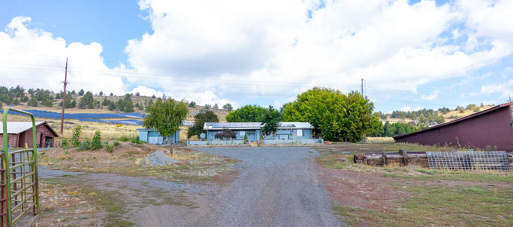 2137 Orindale Road Klamath Falls, OR 97601 - Photo 9 of 31 2