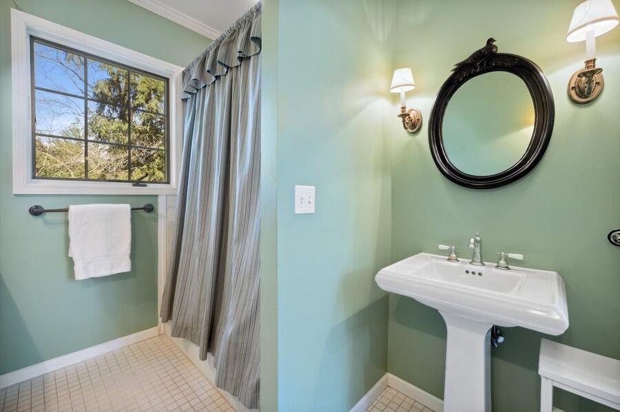 8881 West East Road Lakeside, MI 49116 - Photo 18 of 24 16_8881EastRd_8_Bathroom_LowRes