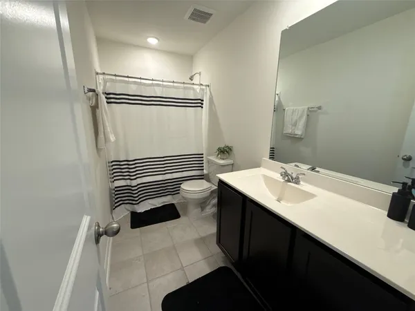 $3,500 | 527 Baobab Way, Crosby, TX 77532