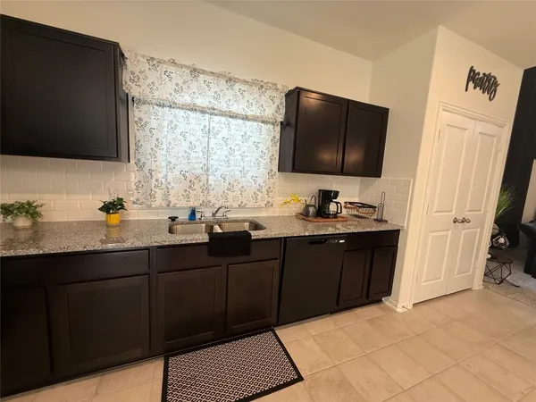 $3,500 | 527 Baobab Way, Crosby, TX 77532