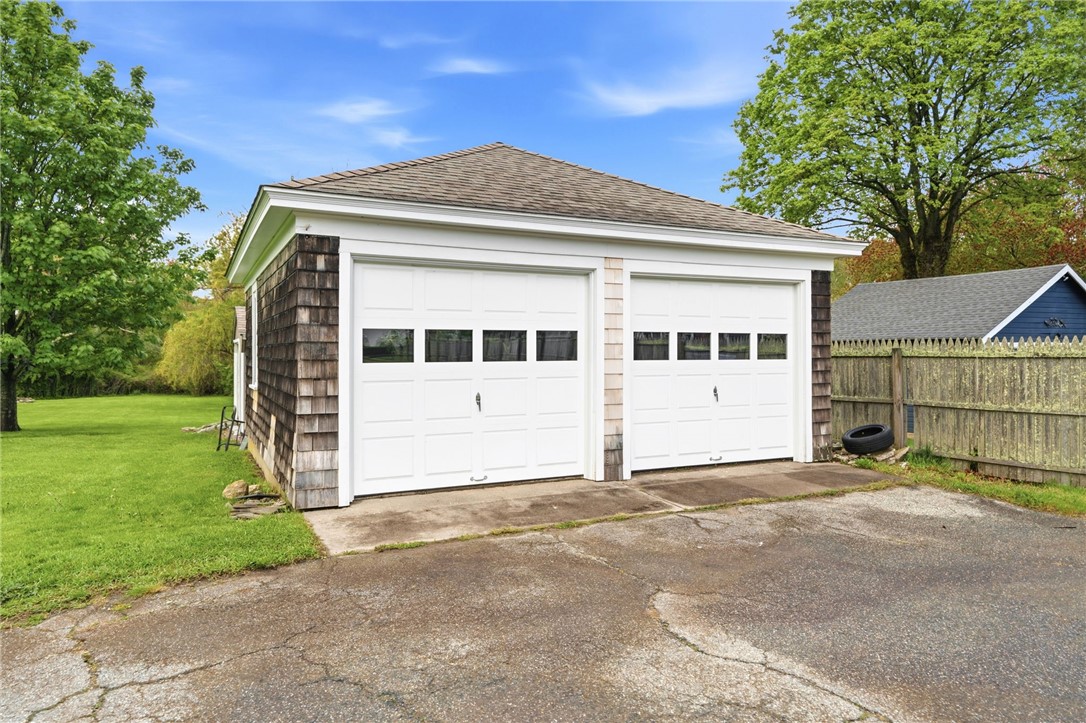 36 Ledward Avenue Westerly, RI 02891 - Photo 8 of 49