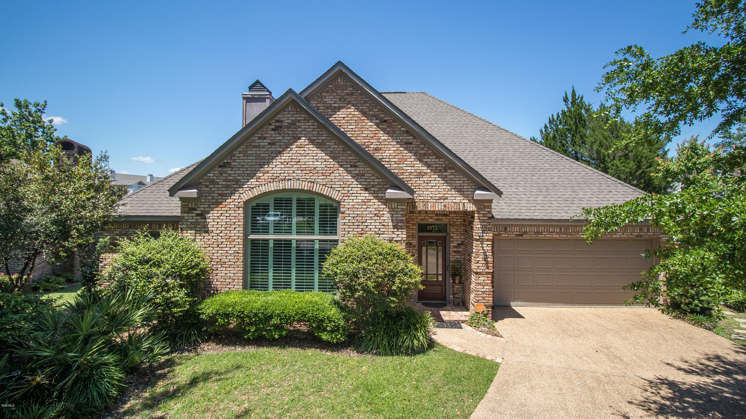 2572 Rue Palafox Biloxi, MS 39531 - Photo 1 of 26 2572 Rue Palafox-122