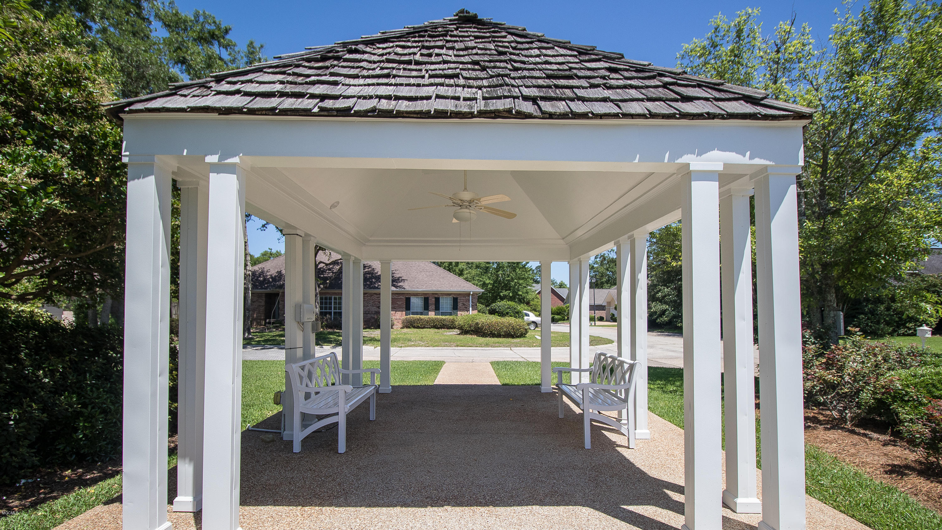 2572 Rue Palafox Biloxi, MS 39531 - Photo 24 of 26 2572 Rue Palafox-124