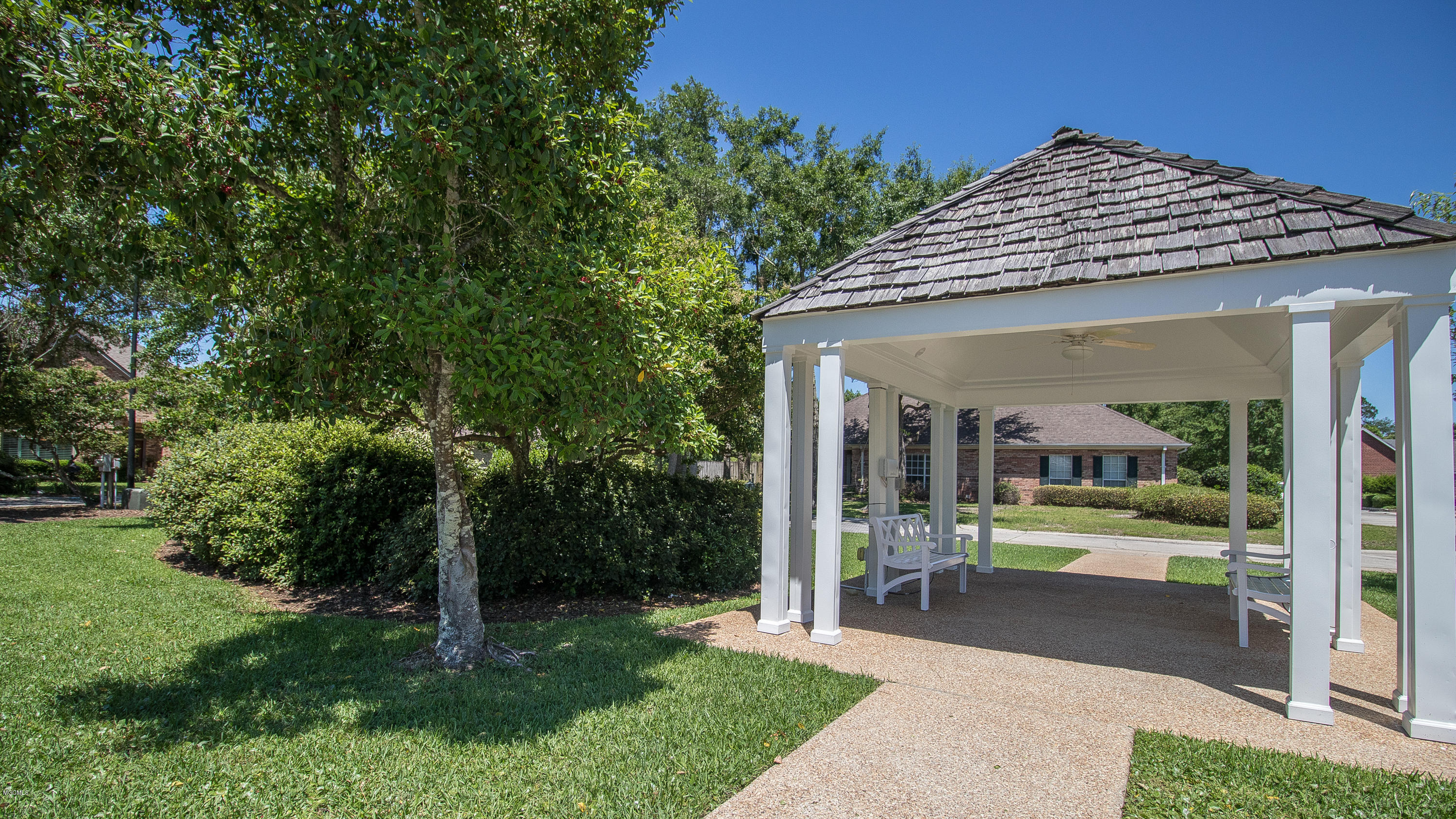 2572 Rue Palafox Biloxi, MS 39531 - Photo 25 of 26 2572 Rue Palafox-125
