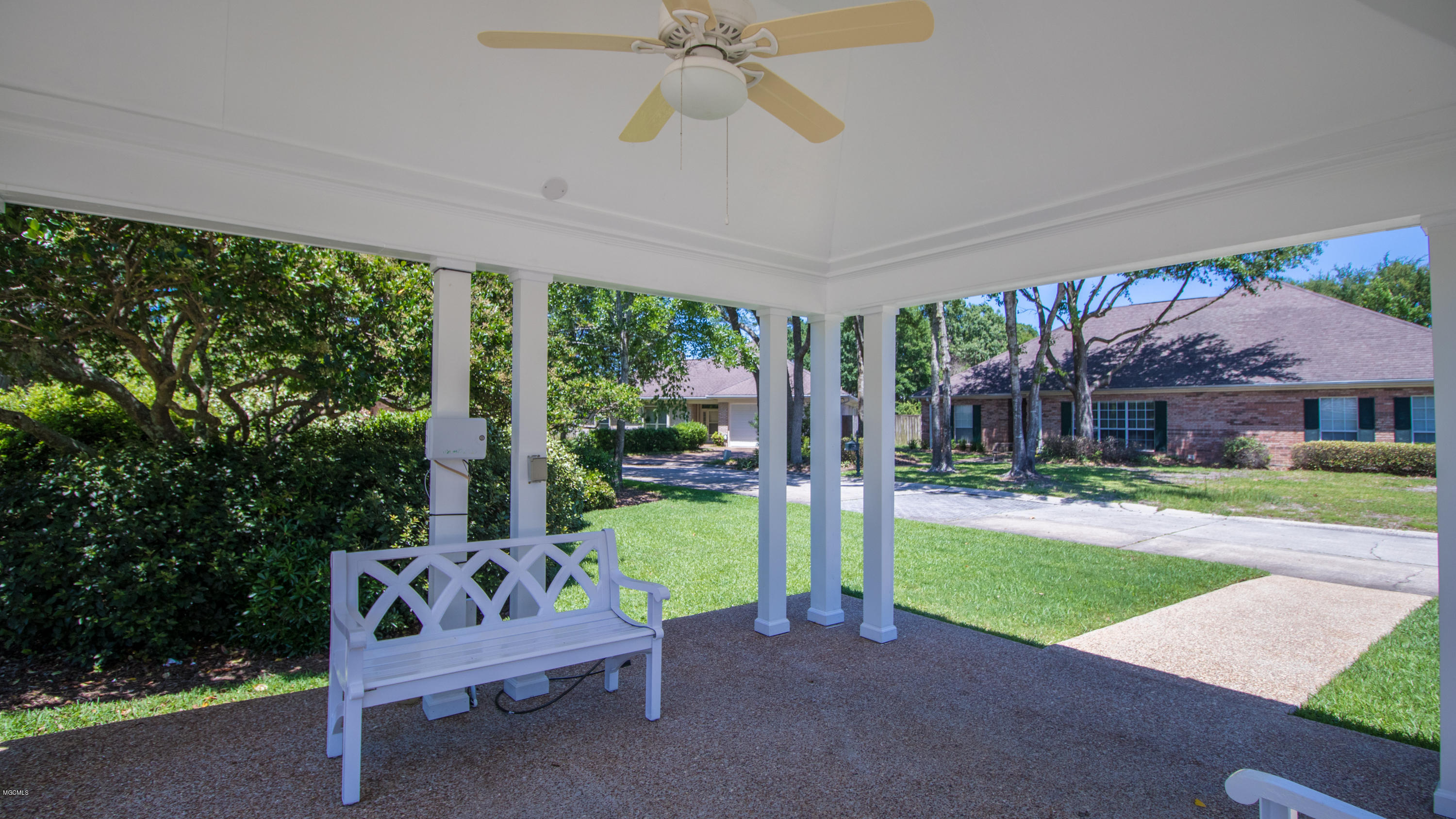 2572 Rue Palafox Biloxi, MS 39531 - Photo 26 of 26 2572 Rue Palafox-126