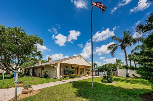 $189,900 | 1333 Shady Pine Way, Unit F, Tarpon Springs, FL 34688