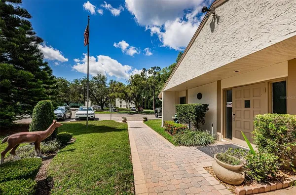 $189,900 | 1333 Shady Pine Way, Unit F, Tarpon Springs, FL 34688